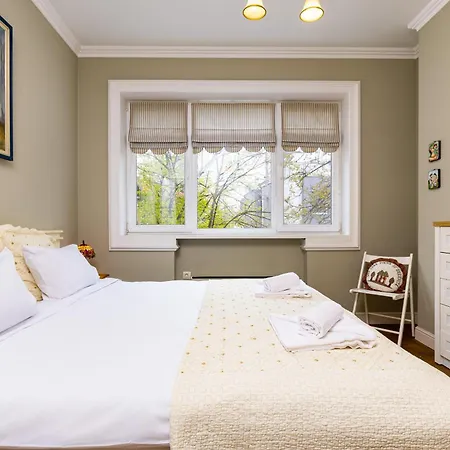 1br In The Center With Free Street Parking And Designated Workspace 아파트