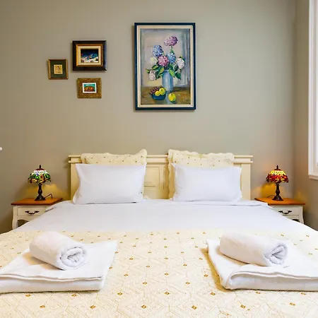 1br In The Center With Free Street Parking And Designated Workspace 플로브디프