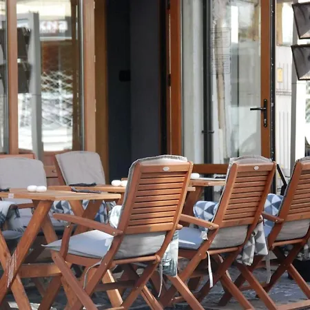 1br In The Center With Free Street Parking And Designated Workspace * 플로브디프