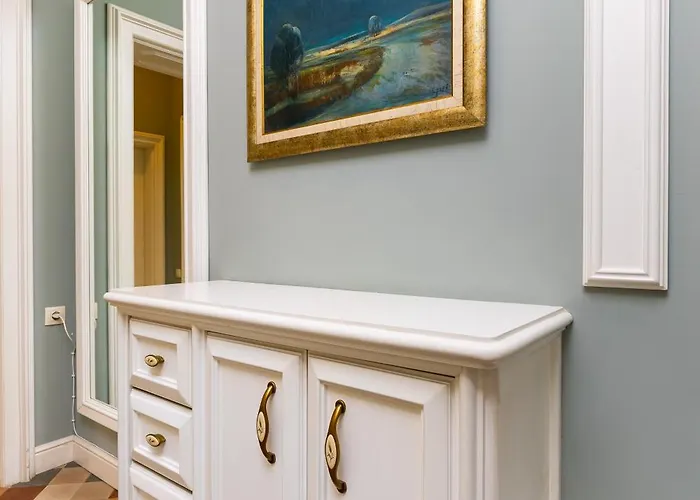 아파트 1br In The Center With Free Street Parking And Designated Workspace