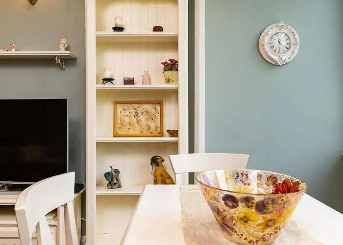 1br In The Center With Free Street Parking And Designated Workspace *