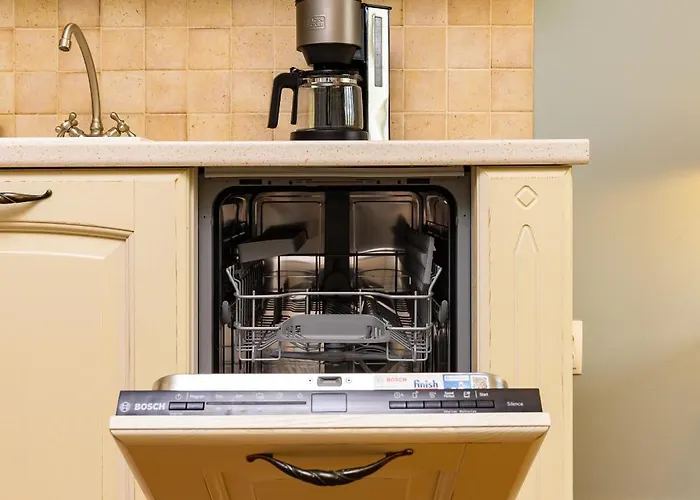 1br In The Center With Free Street Parking And Designated Workspace *