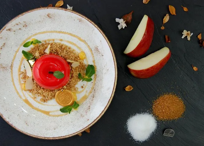 1br In The Center With Free Street Parking And Designated Workspace 아파트