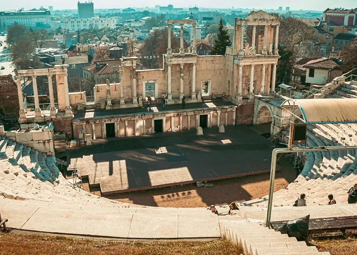 1br In The Center With Free Street Parking And Designated Workspace