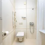 1br In The Center With Free Street Parking And Designated Workspace *