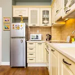 Апартаменты 1br In The Center With Free Street Parking And Designated Workspace Пловдив
