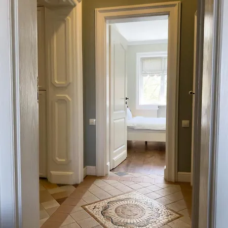 1br The Artist's Apartment, Center, Free Parking