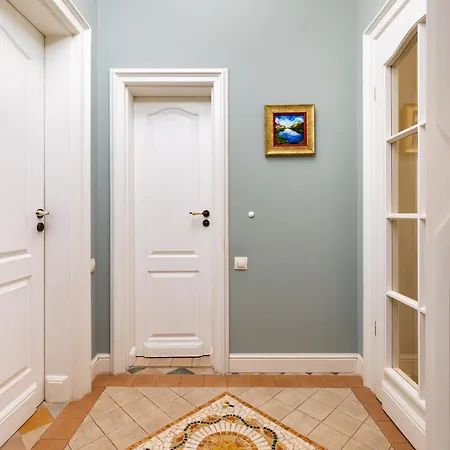 Апартамент 1br In The Center With Free Street Parking And Designated Workspace