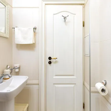 1br The Artist's Apartment, Center, Free Parking Plovdiv