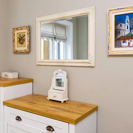 1br The Artist's Apartment, Center, Free Parking Apartment Plovdiv
