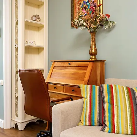 Apartman 1br Vintage Charm With Modern Twist On Maritsa St By Flat Manаger
