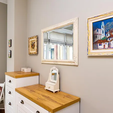 1BR Vintage Charm with Modern Twist on Maritsa St by Flat Manаger