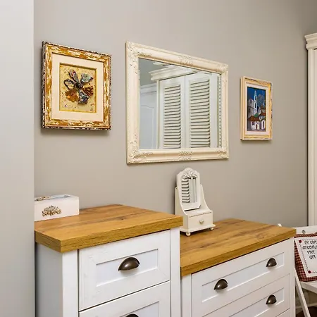 1br In The Center With Free Street Parking And Designated Workspace Apartment Plovdiv