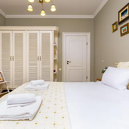 1br Vintage Charm With Modern Twist On Maritsa St By Flat Manаger Apartman