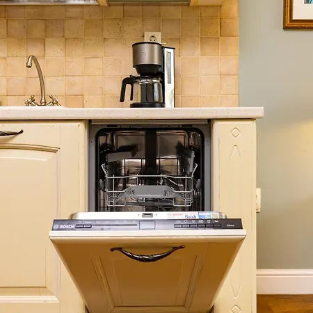 1br In The Center With Free Parking And Designated Workspace *