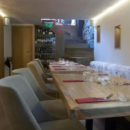 1br In The Center With Free Street Parking And Designated Workspace *