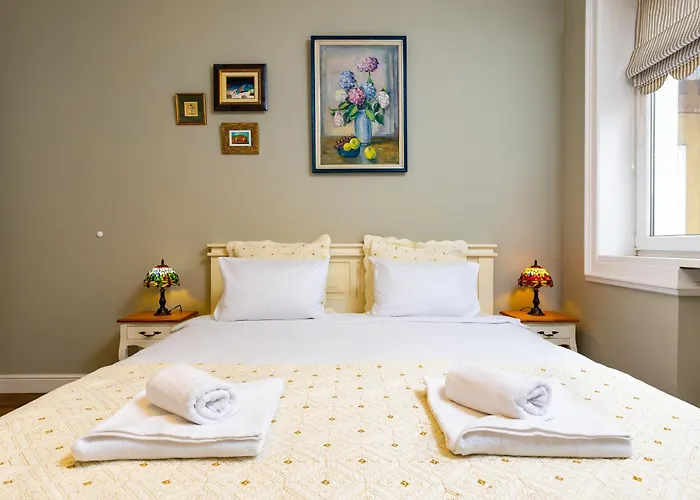 1br In The Center With Free Street Parking And Designated Workspace Plovdiv